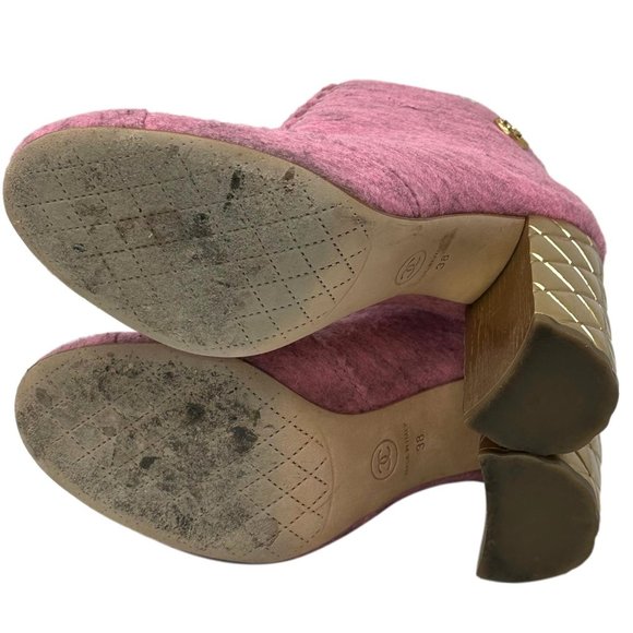 CHANEL 15A Pink Felt Ankle Booties Gold Quilted Block Heel IT 38, US 8 A G30906 - Picture 9 of 16